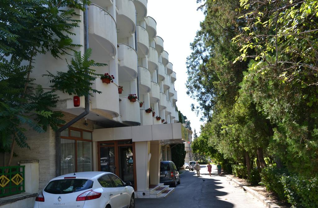 Casa De Oaspeti Sfantul Nicolae Hotel Iasi Exterior photo